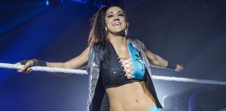 Bayley defiende en Extreme Rules